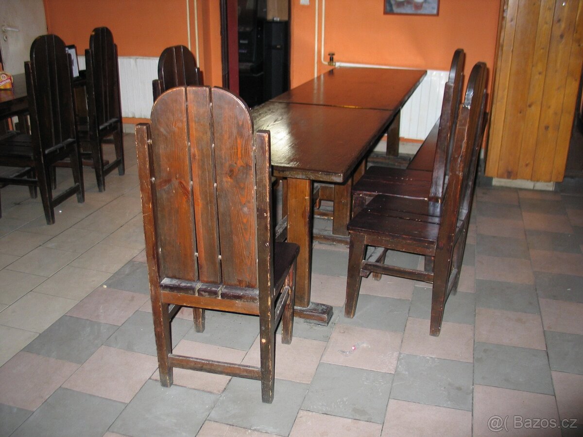 Masívní stůl a 6 židlí - 4