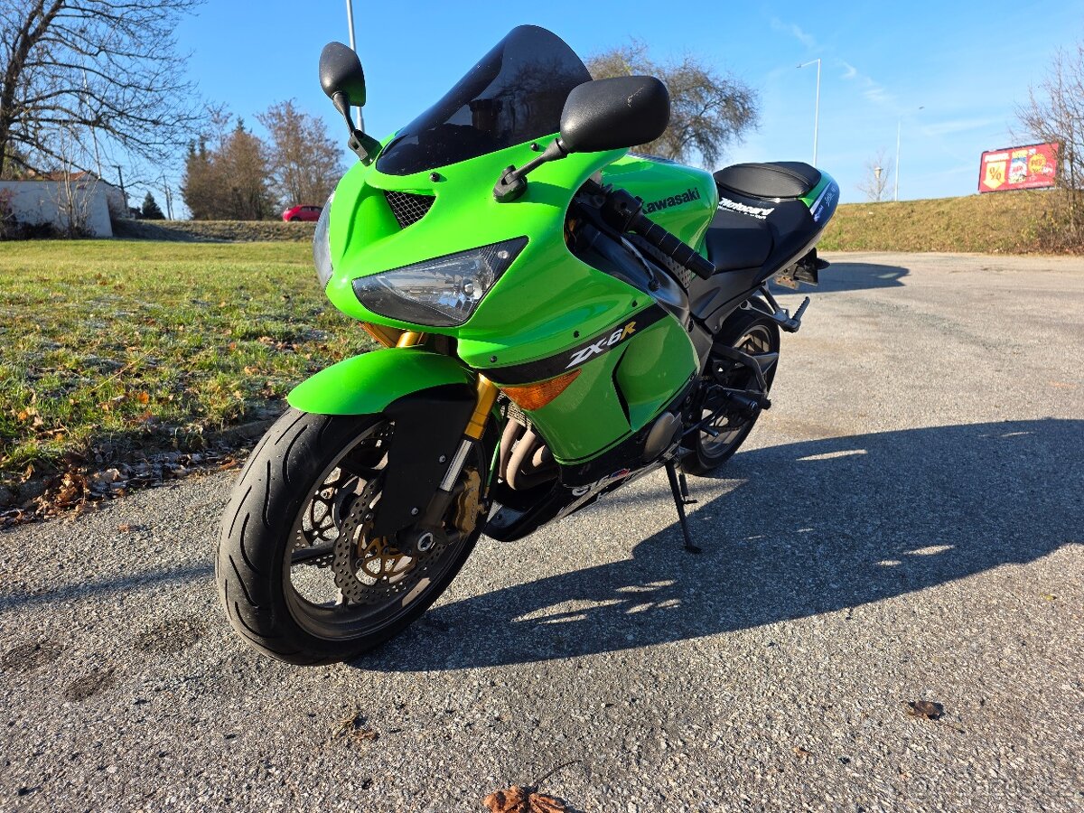 Kawasaki ZX6R Ninja - 4