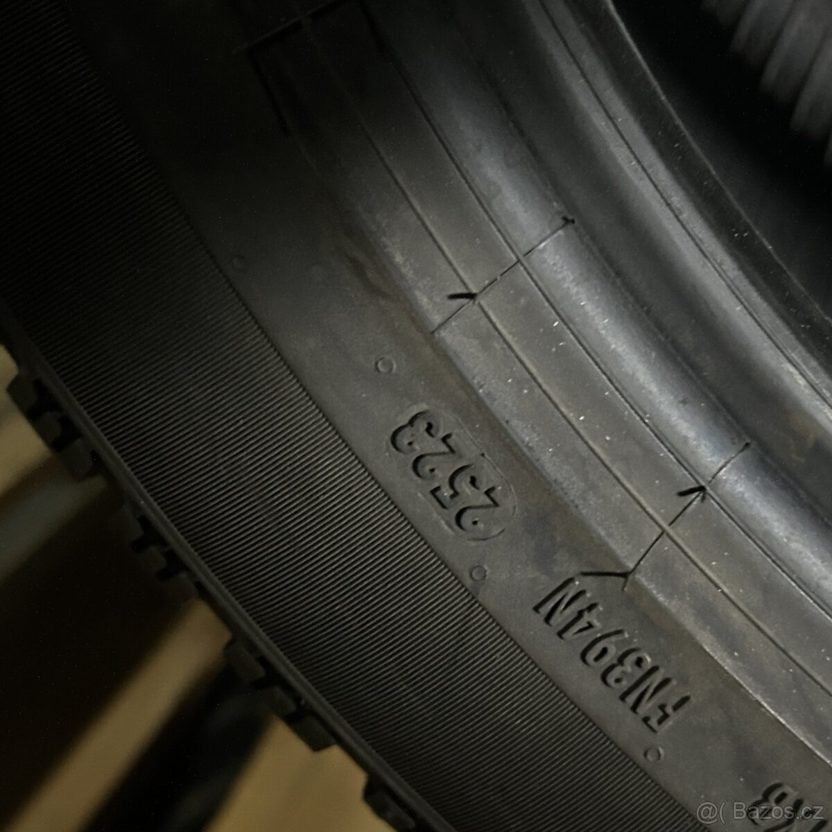 Zimní pneu 285/40 R21 109V Pirelli 6mm - 4