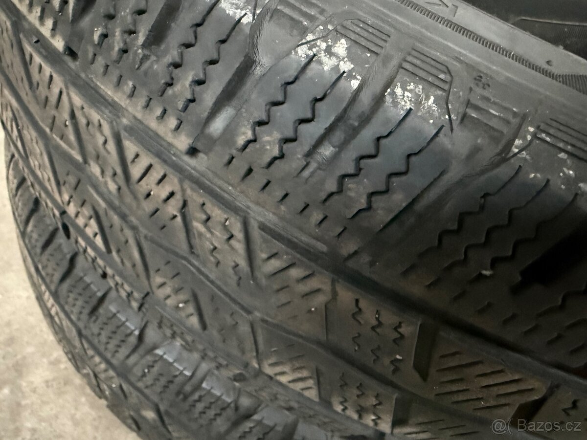 Hankook Winter icept LV 195/75R16C 110/108R - 4