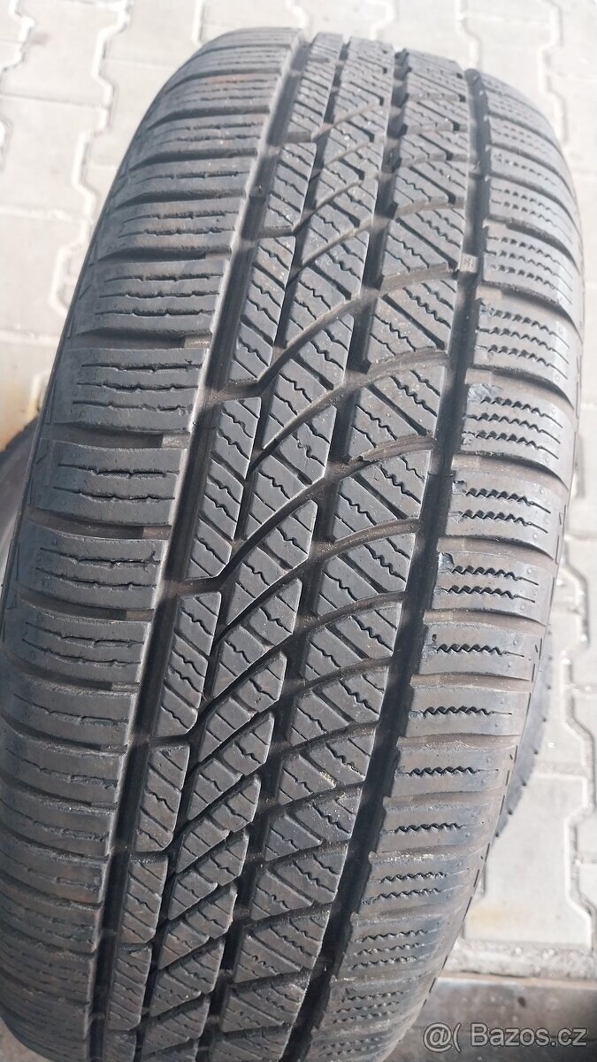 Prodám 2 x pneu Hankook 205/60/16 - 4