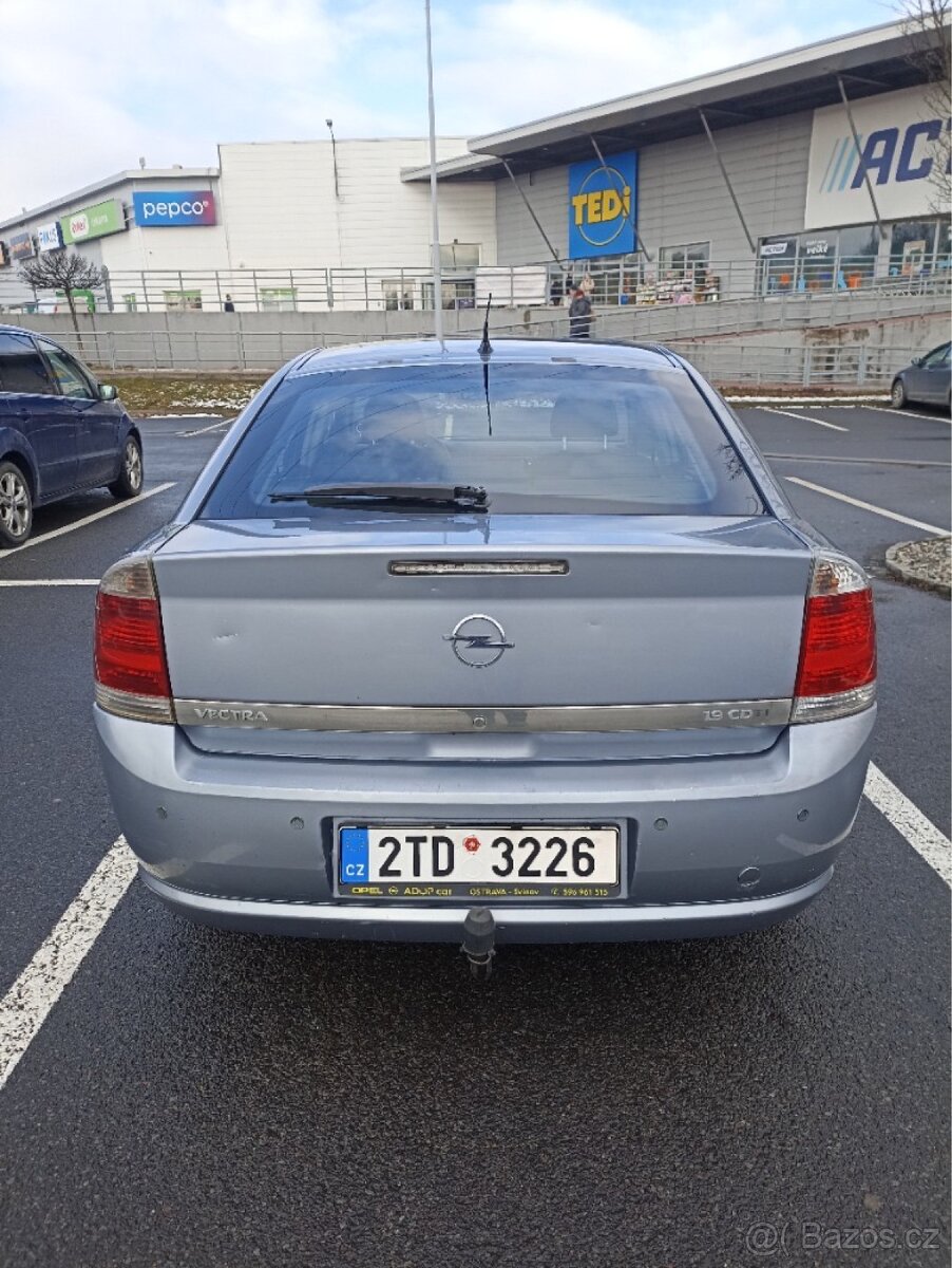 Opel Vectra C GTS 1.9 CDTI 110kw - 4