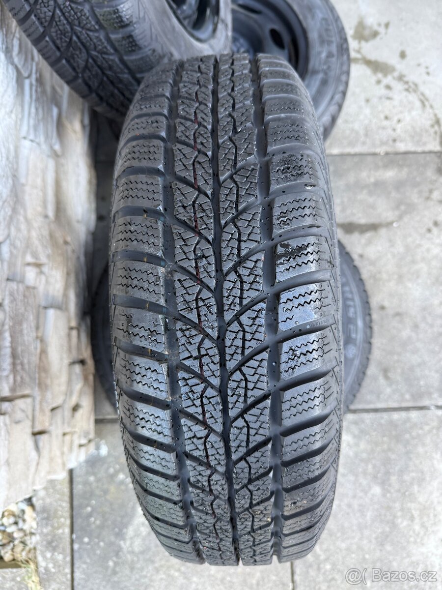 Prodám plechová kola se zimními pneumatikami - 4