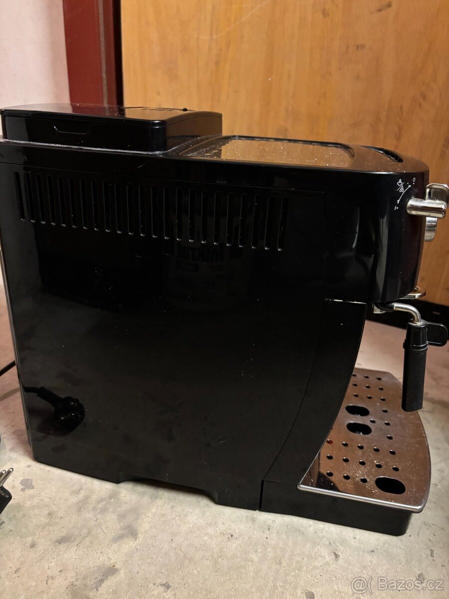 Kávovar DéLonghi - 4