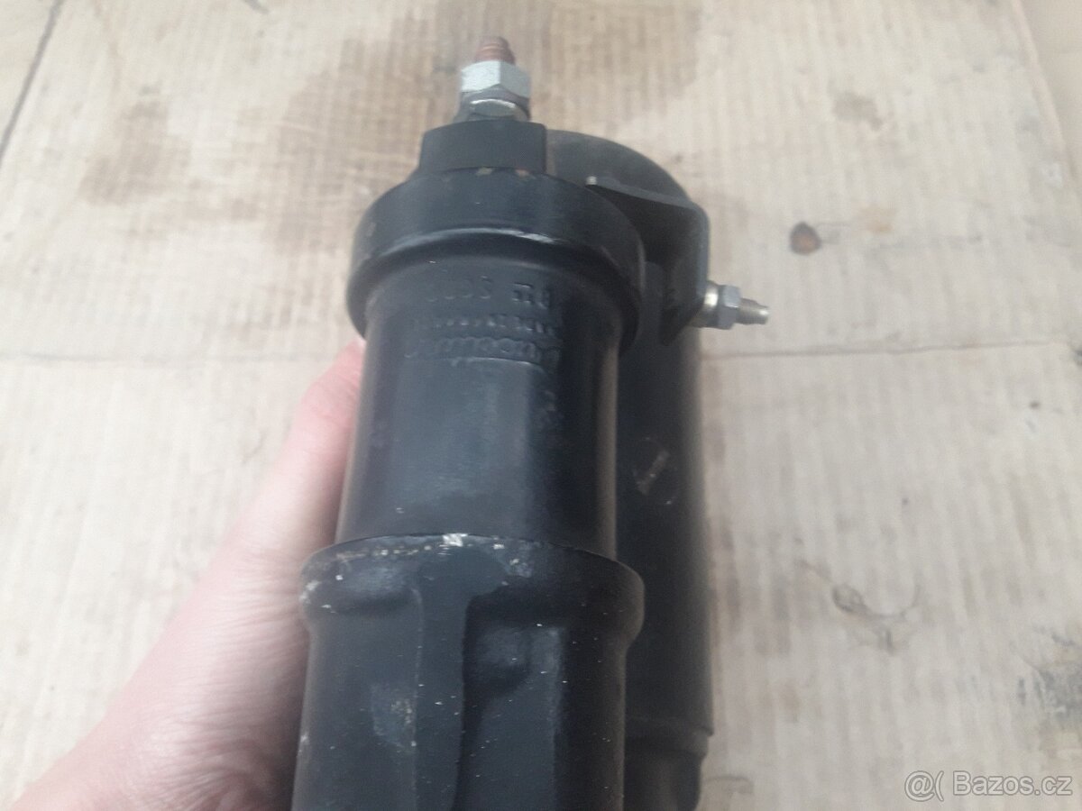 Nový startér Renault. 6V - 4