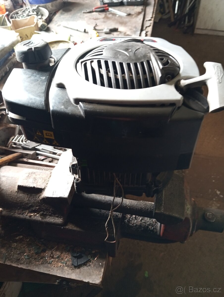 Motor do sekačky - 4