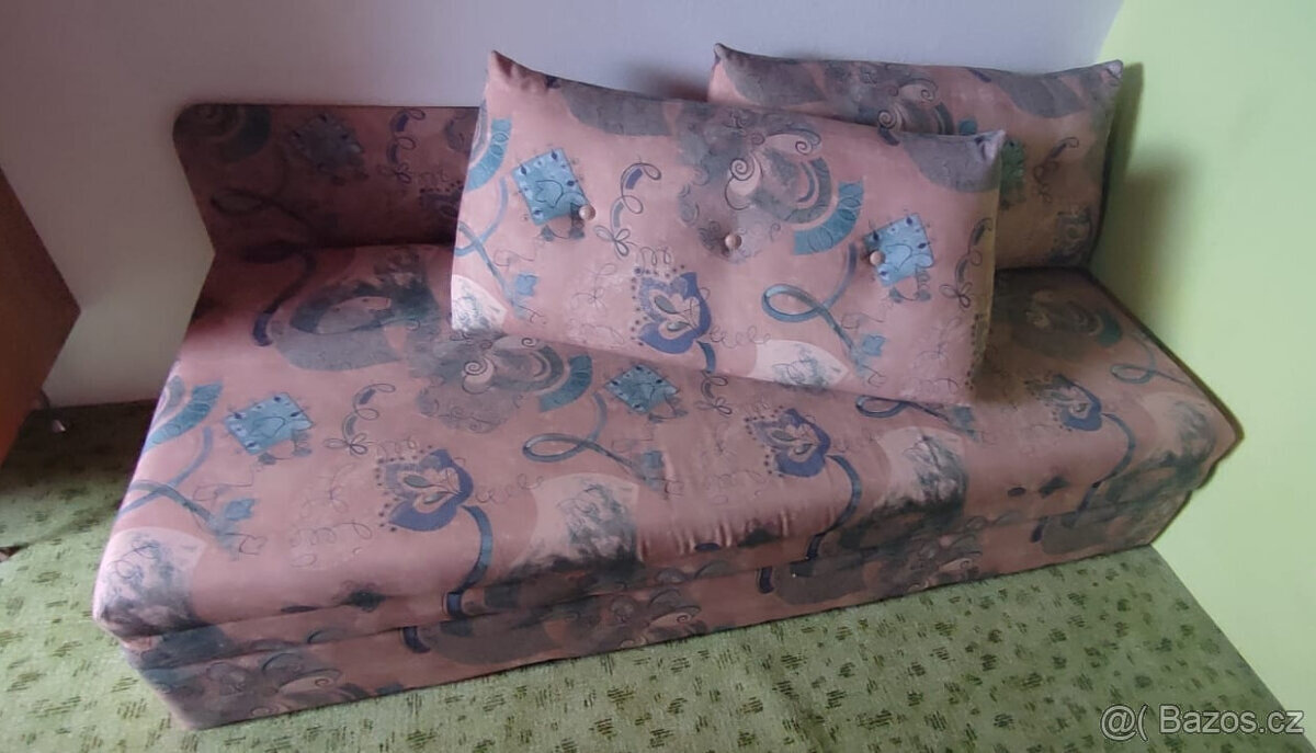 Prodám rozkládací válendu, s úložným prostorem - 4