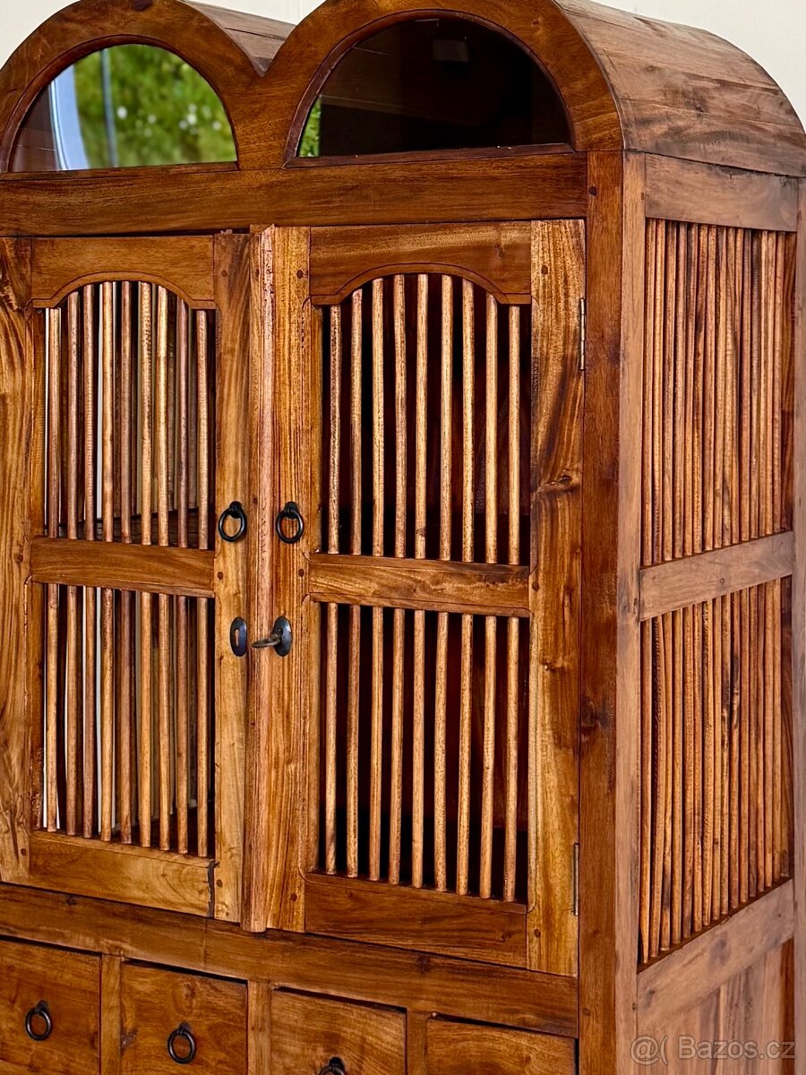 Stará koloniální dřevěná vitrína, zásuvky, knihovna, příborn - 4