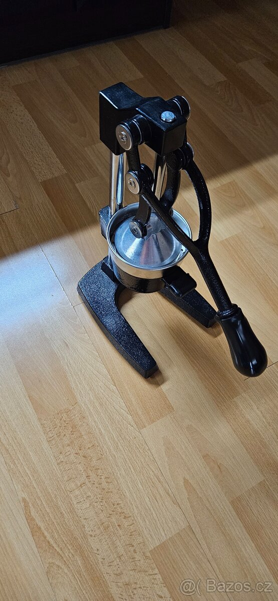 Ruční lisovač granátových jablek a citrusů - 4