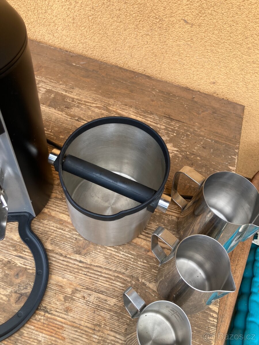 Mlýnek na kávu Anfim Pratica AE 65 2.4 B - profi - 4