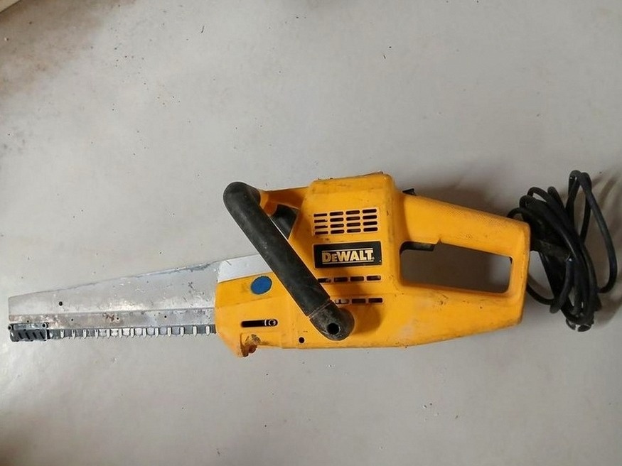 Dewalt Alligator pila DW 390 + náhradní listy - 4