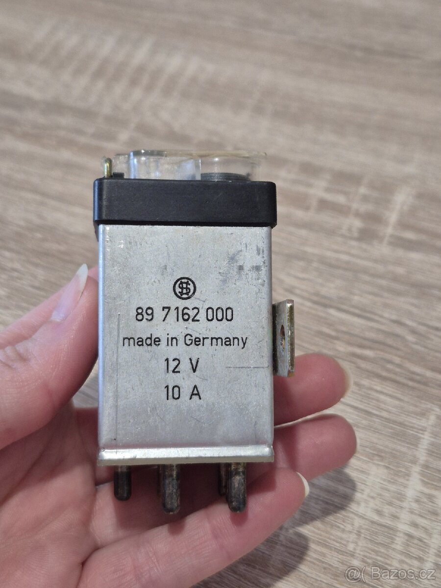 Relé Mercedes Benz W124 - 4