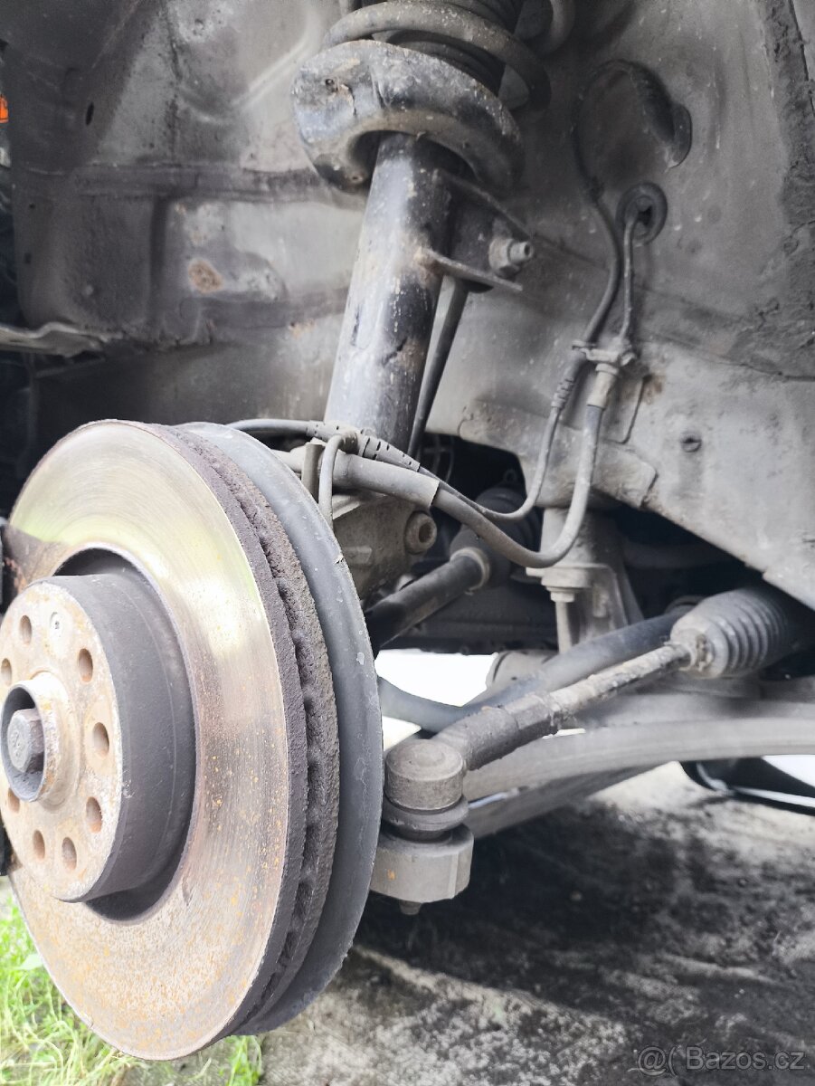 Passat B6 2009 2.0 TDI 103KW - díly - 4