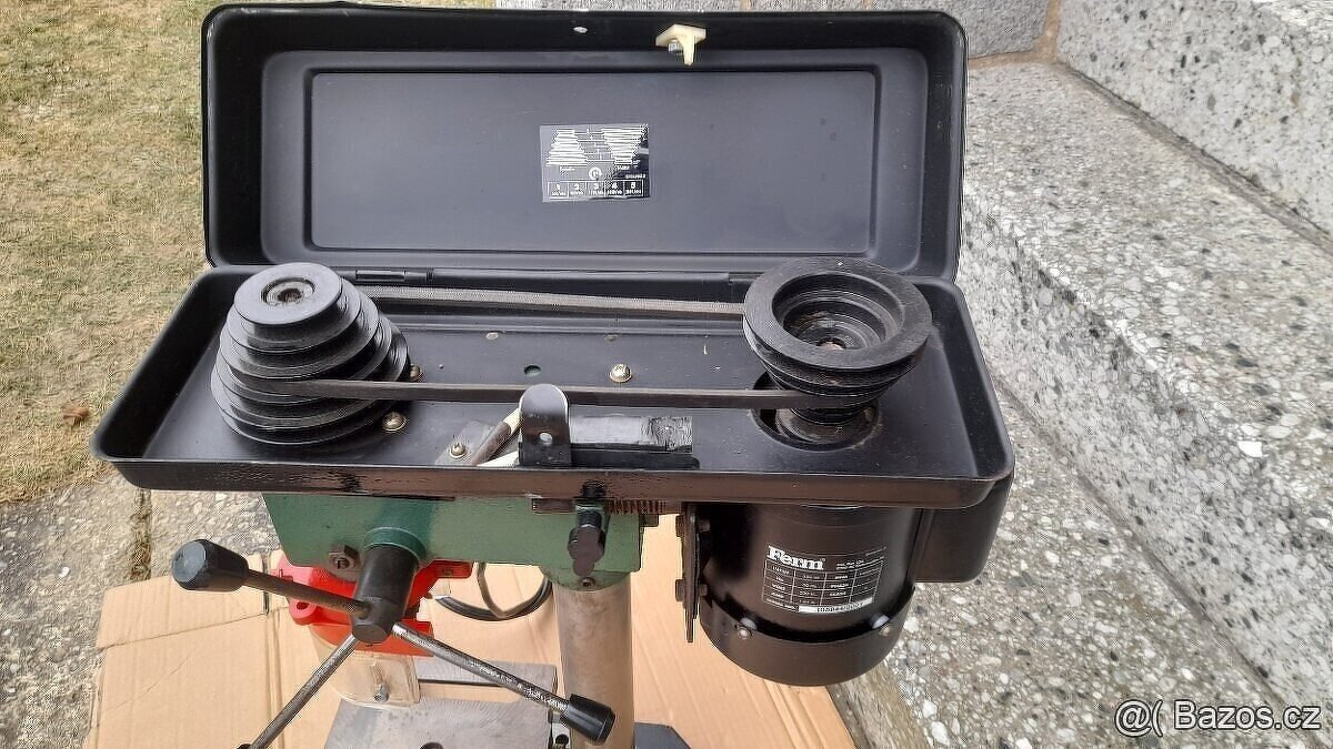 Stojanová vrtačka Ferm 350 W - 4