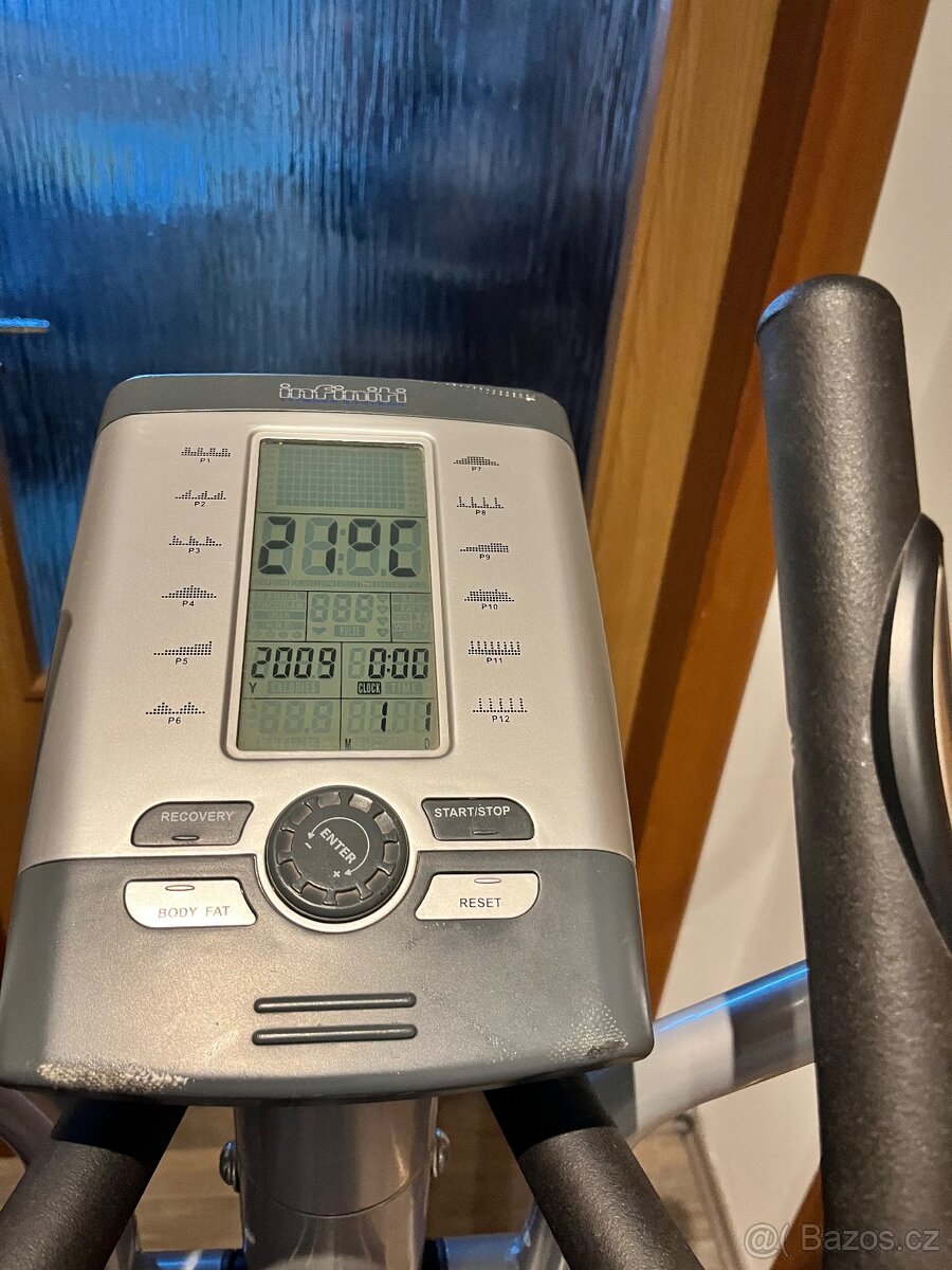 Eliptical značka Infiniti - 4