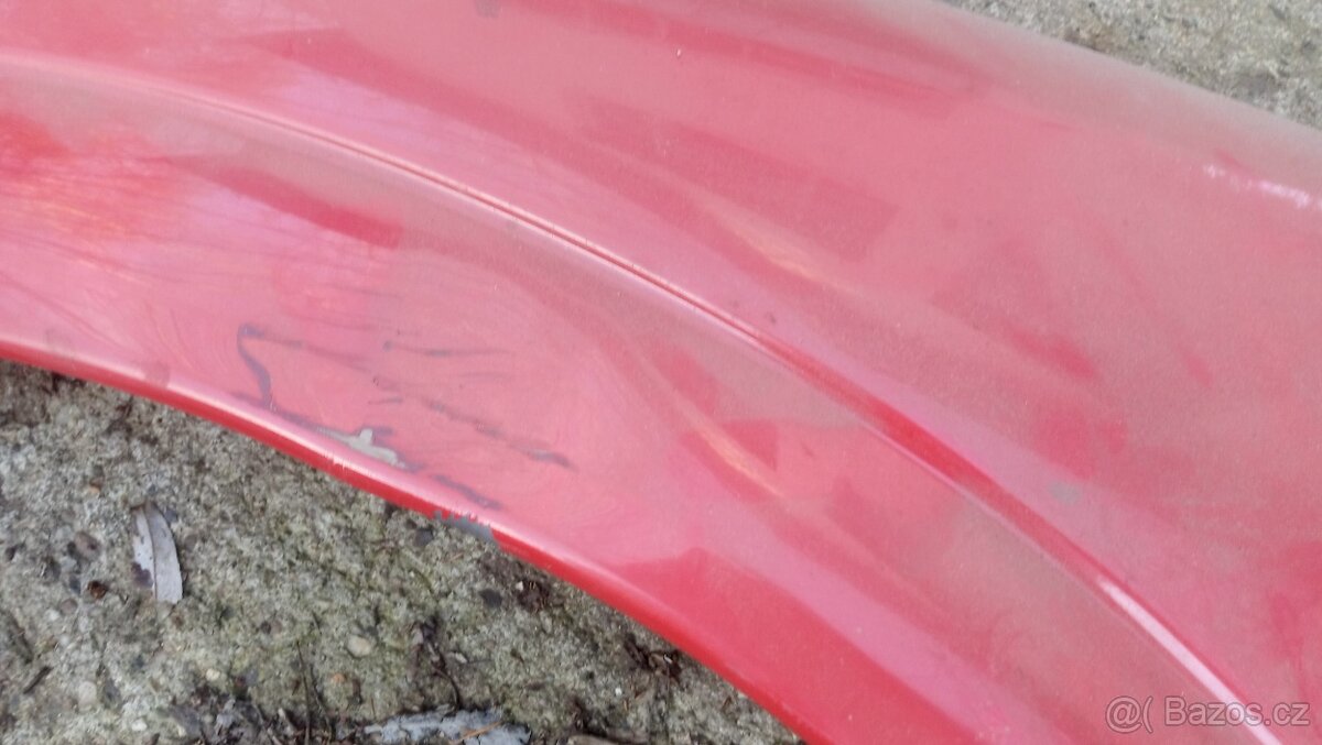 Prodám pravý přední blatník Opel Astra G - 4