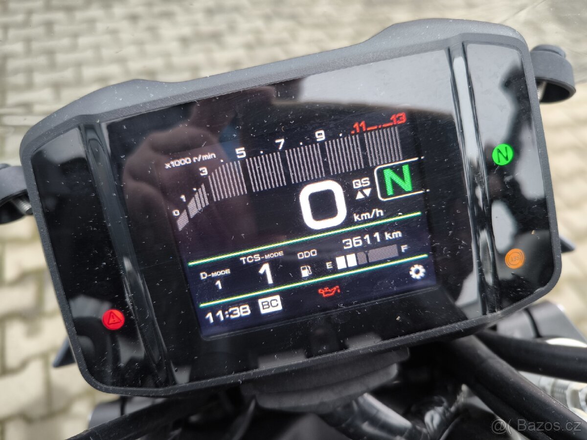 Yamaha MT 09 - 4