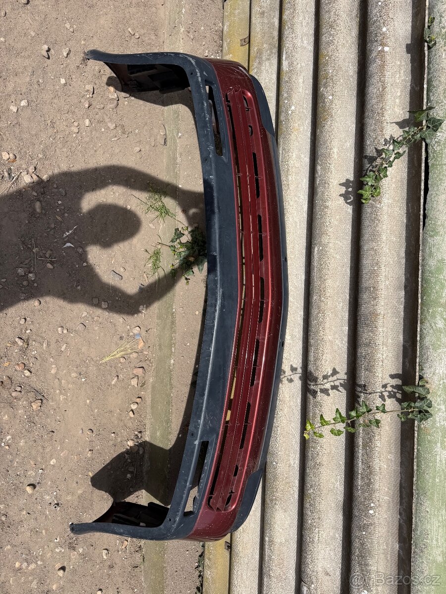 Nárazník audi V8 - 4