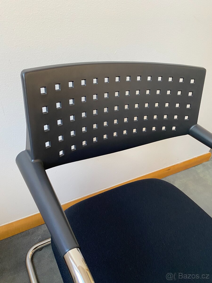 Kancelářská židle - Vitra Visavis (PC 8 600,-) 4ks - 4