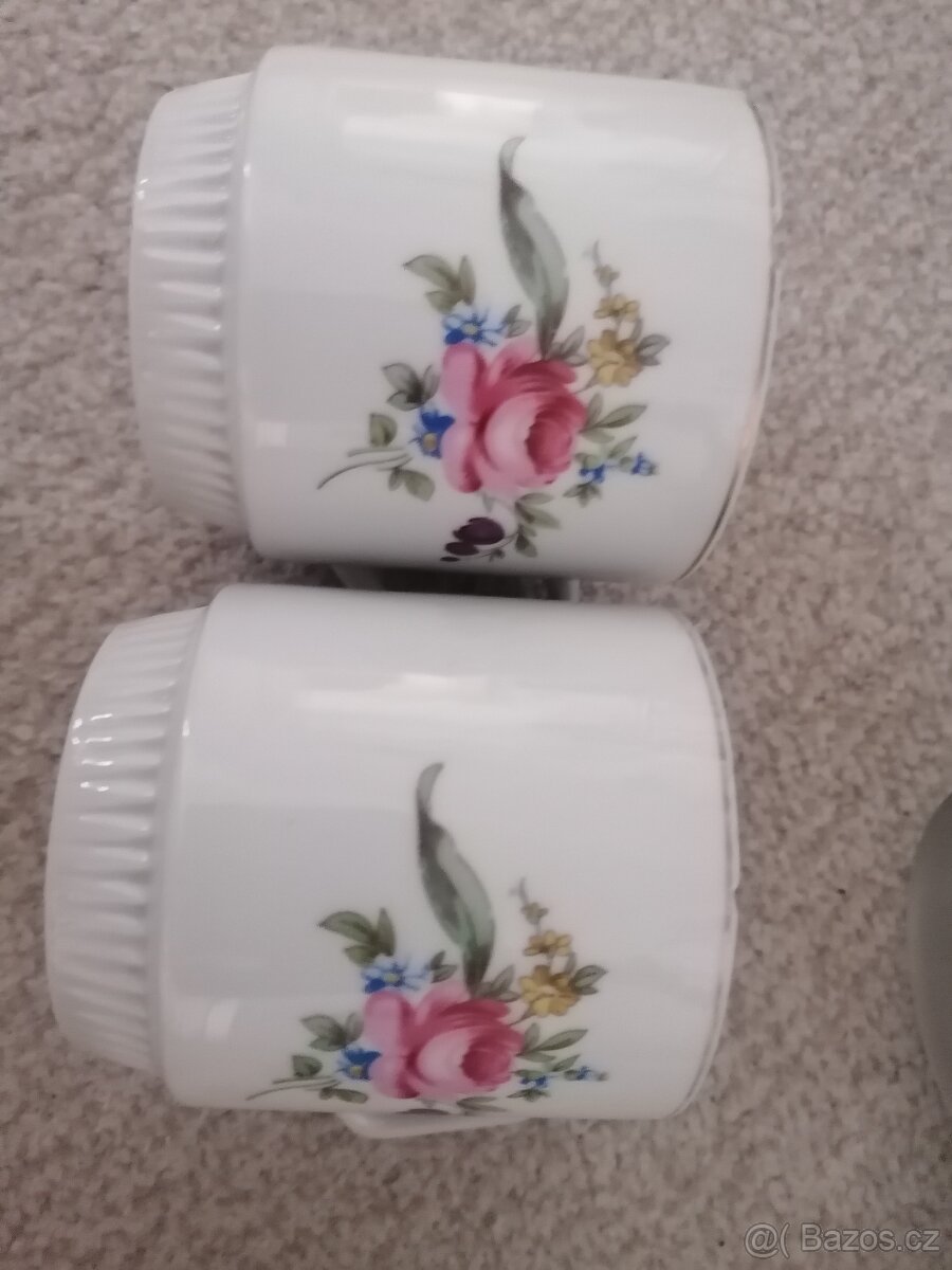 Hrnečky skleničky, jahody, růže - 4