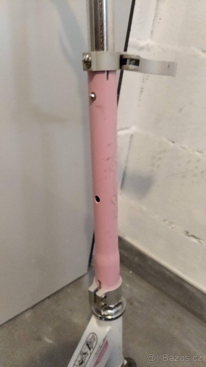 Skládací dětská (dívčí) koloběžka - 4