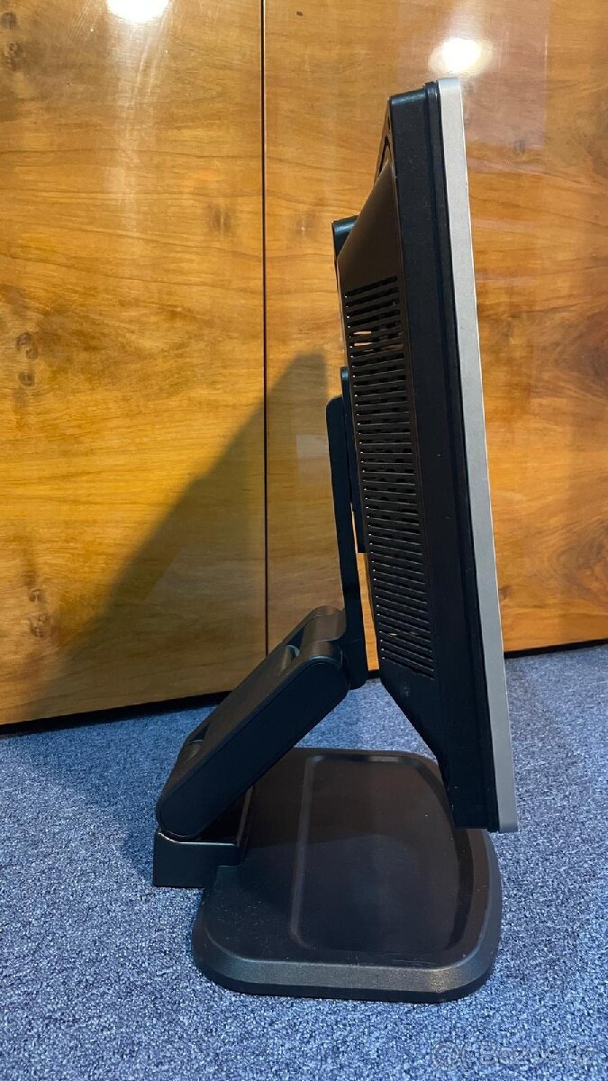 Monitor HP compaq 1951g, 19 palců - 4