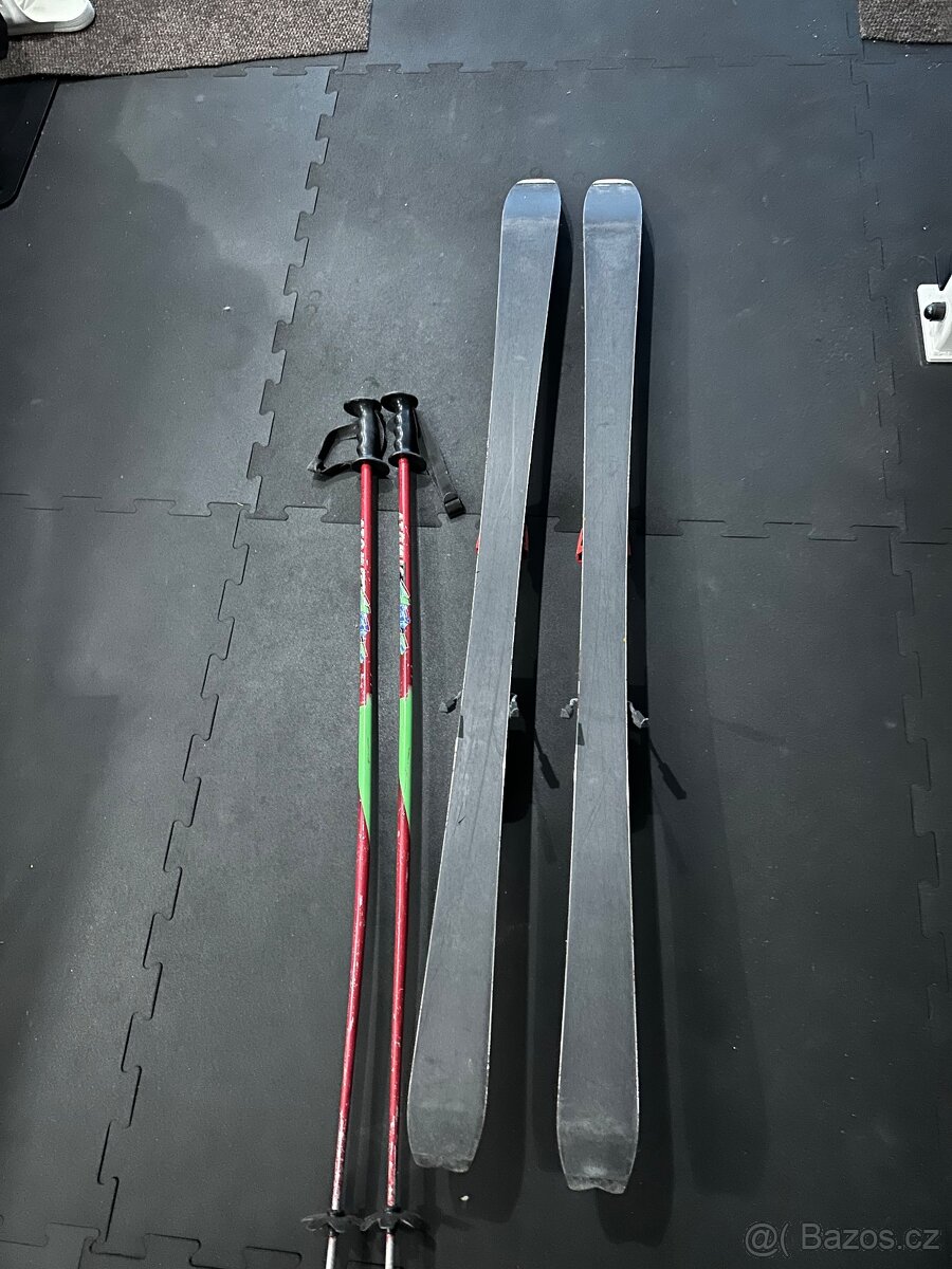 Lyže Salomon a hůlky Atomic - 4