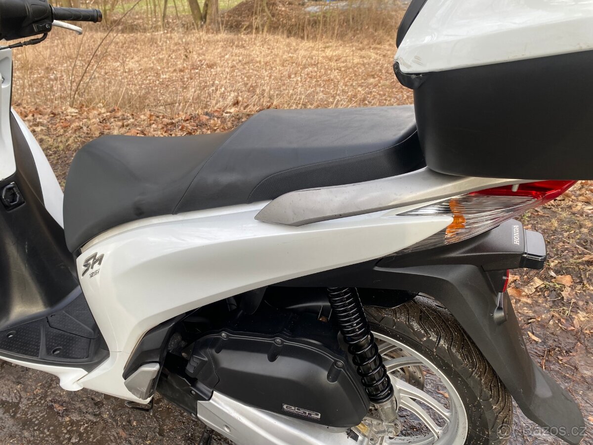 Honda SH 125 (2015) ABS - 4