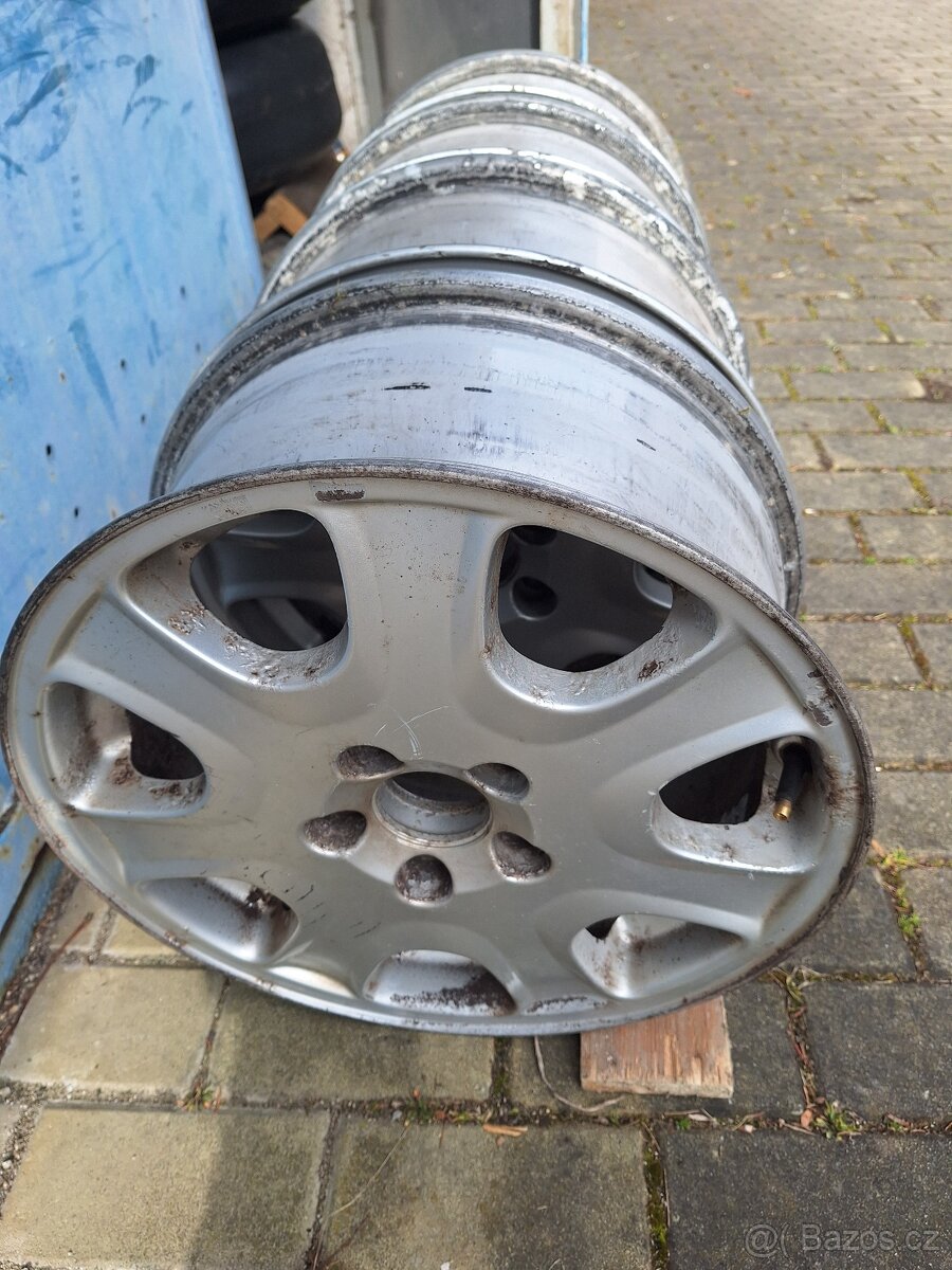 Disky originál Volvo 7Jx16x49 - 4