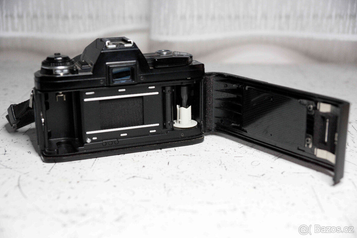 Fotoaparát Soligor SR-300MD + objektiv Soligor 28-70mm - 4