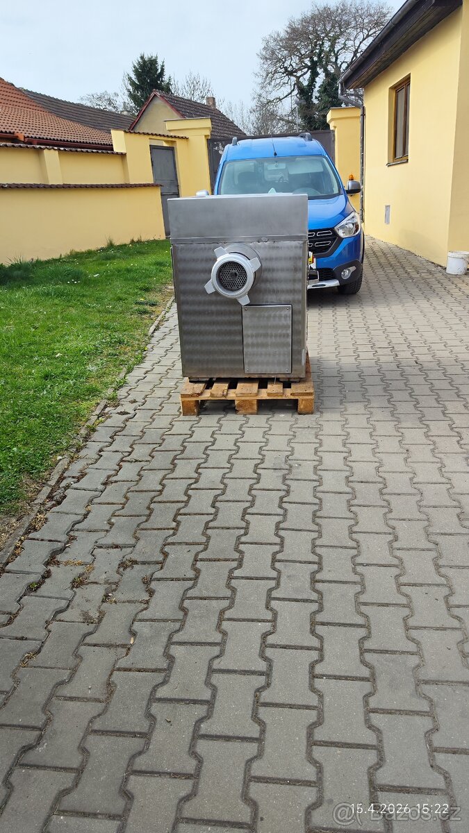 Řezačka masa RM 1000 - 4