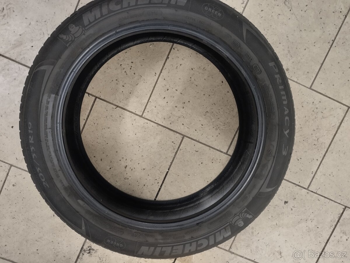 Michelin 205/55 R19 DOT 0623 - 4