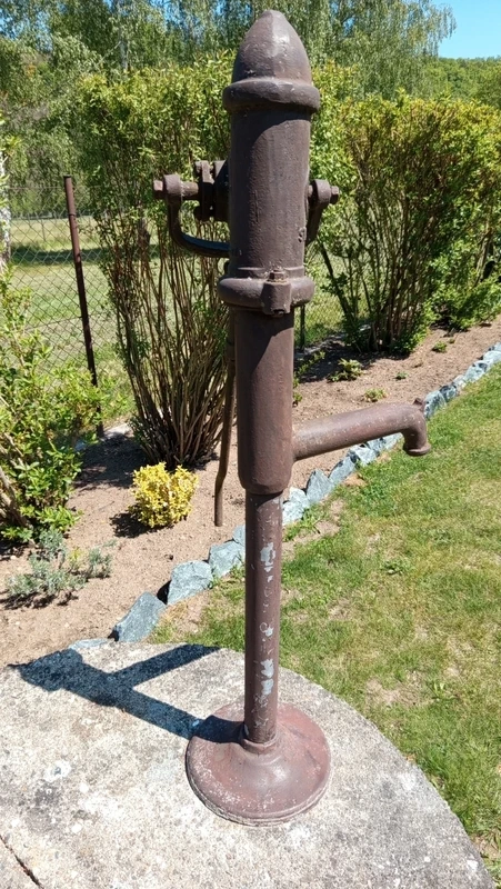 Ruční pumpa na studnu - 4