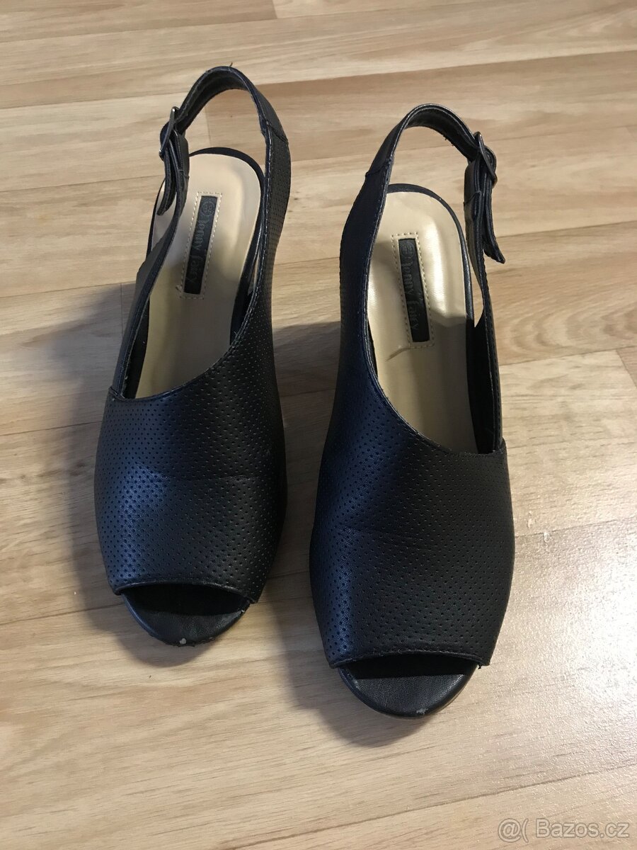 Žabky a letní střevíčky - 4