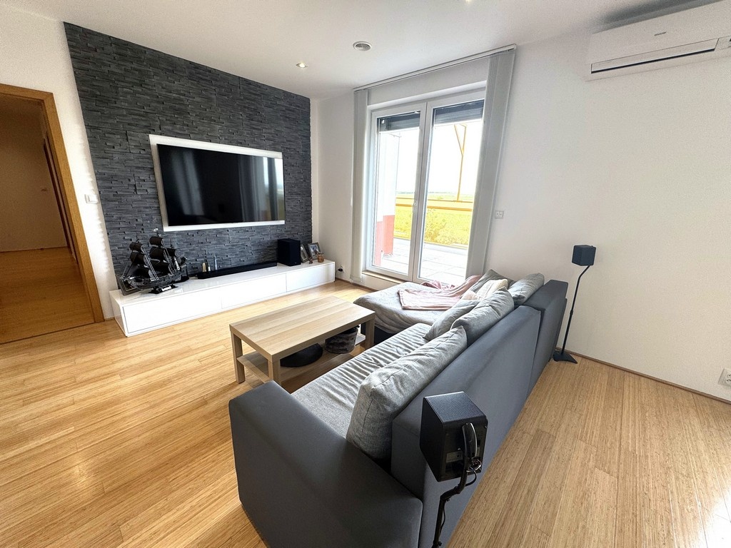 PRODEJ BYTU OV 3+KK/3+1 O CP CCA 115,37 M2 V POHOŘELICÍCH - 4