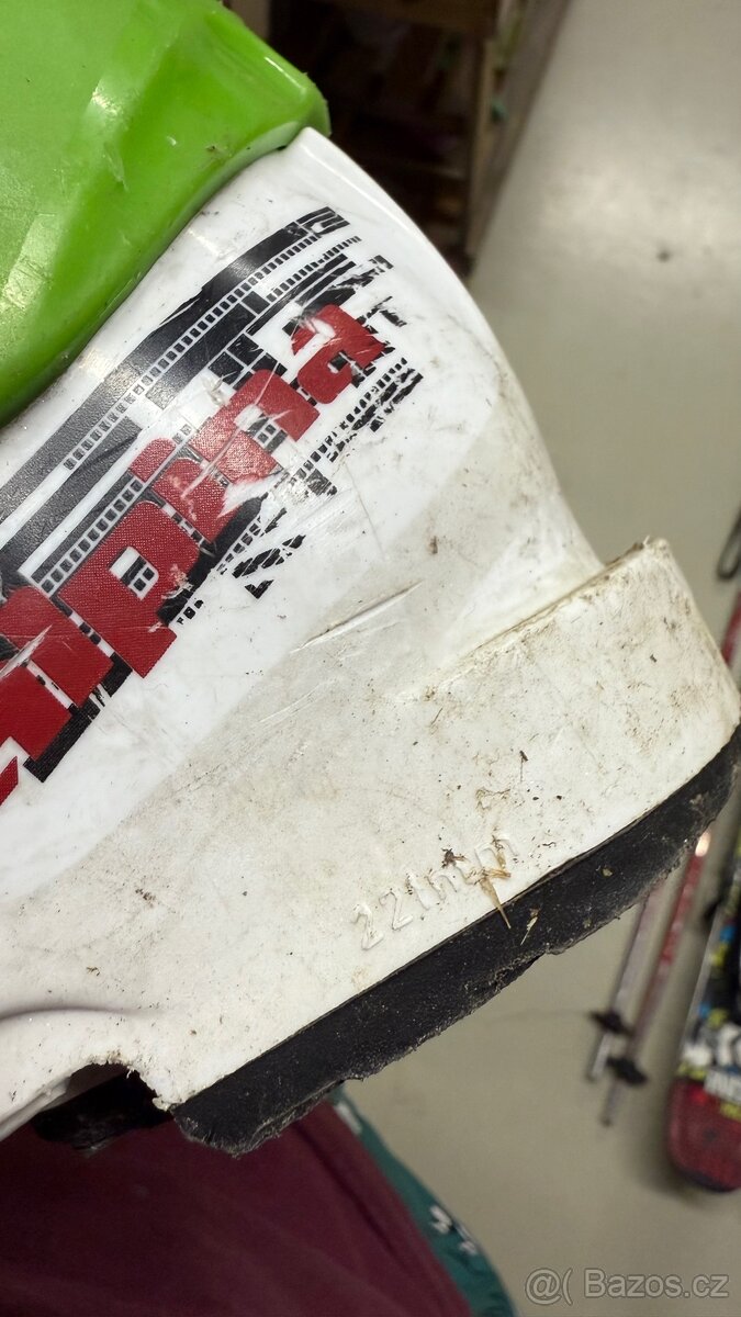 Dětské lyže 100cm a 88cm, dětské lyžáky, lyžařská helma - 4