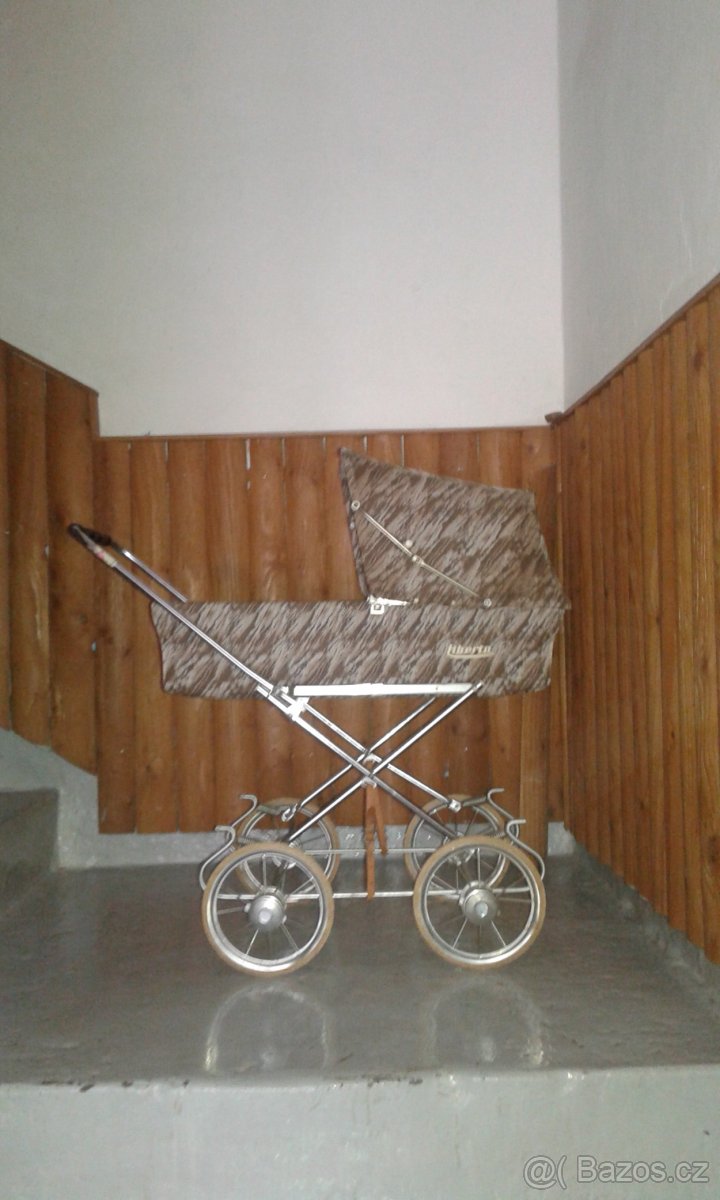 Retro kočárek pro panenky Liberta - 4