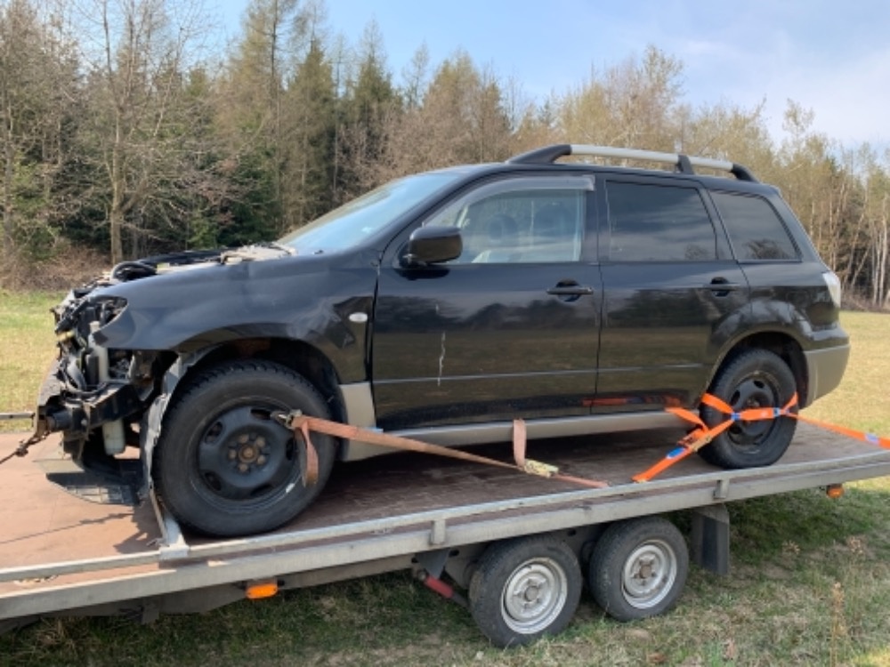 Mitsubishi Outlander 1 2.0b - náhradní díly - 4