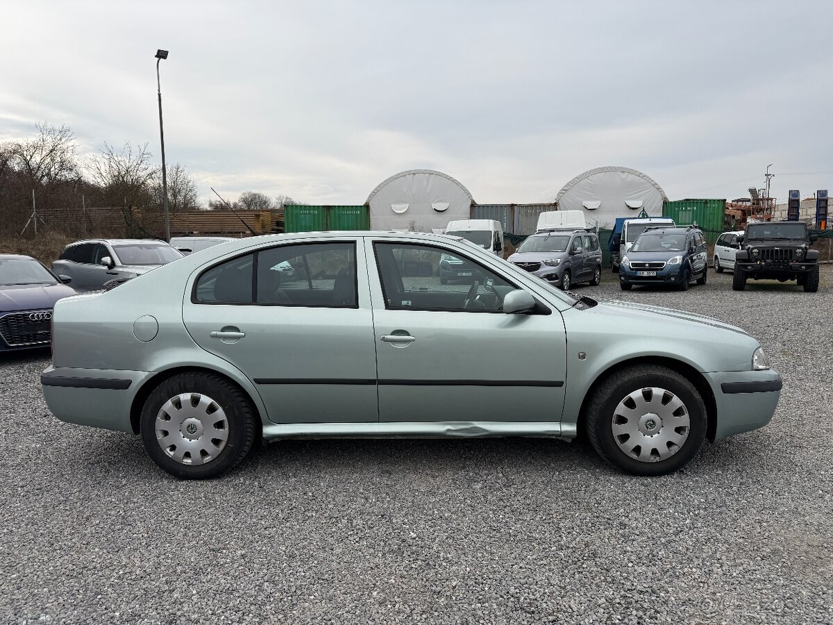 Škoda Octavia TOUR 1.6MPi 75kW 2009 ČR - 4