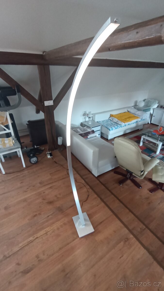Prodám stojací LED – obloukovou lampu - 4