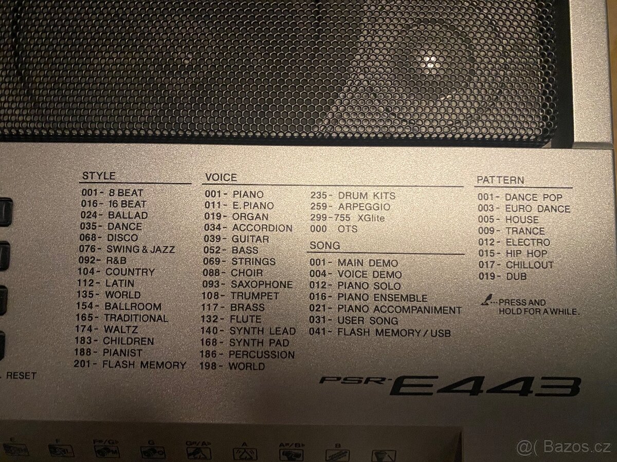 Keyboard Yamaha PSR E443 - 4