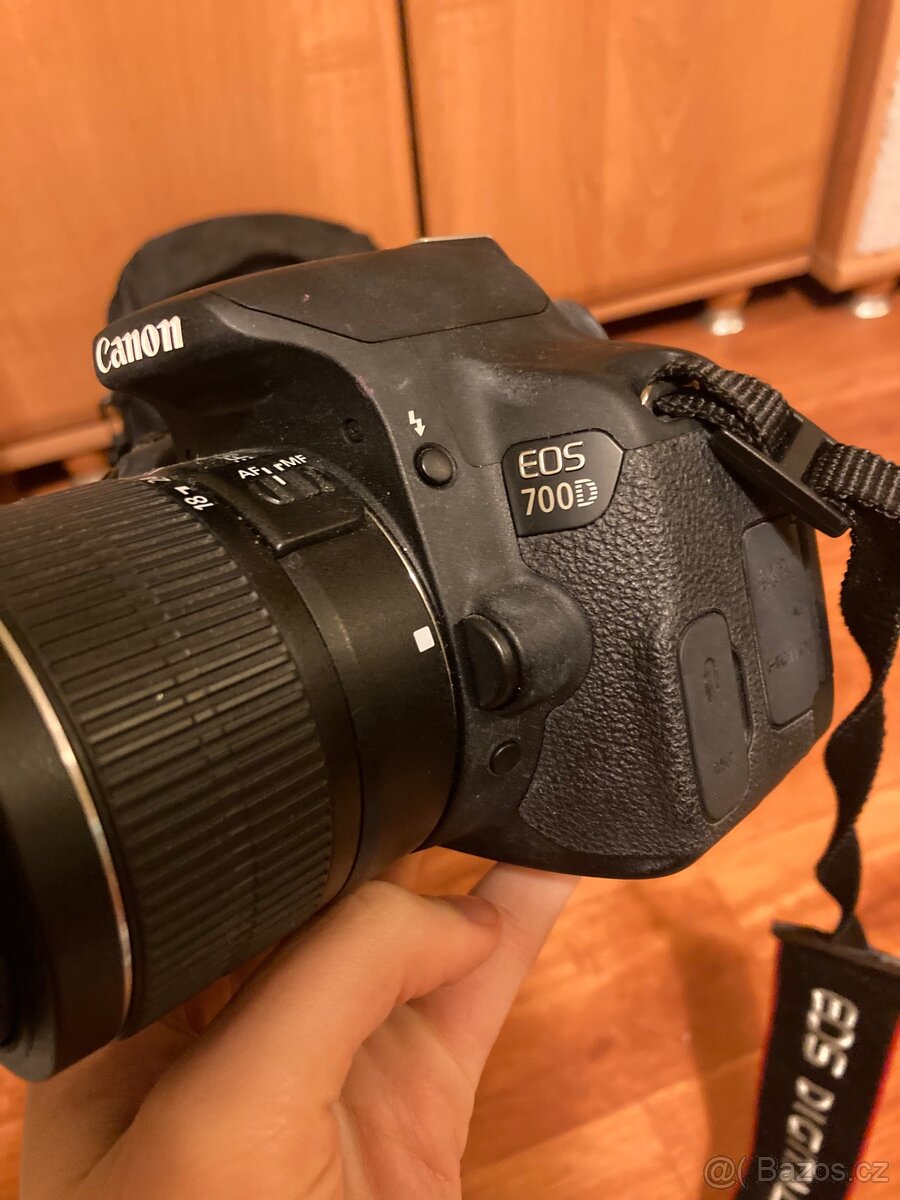 Canon EOS 700 D - 4