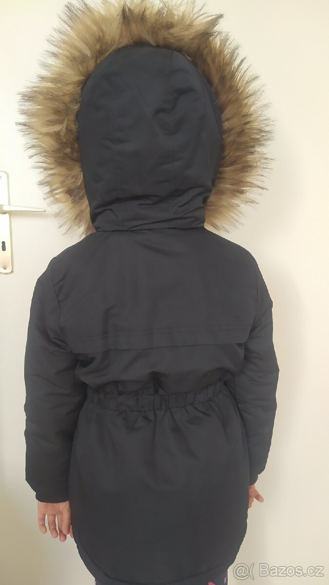 Dívčí zimní kabát s kapucí - 4