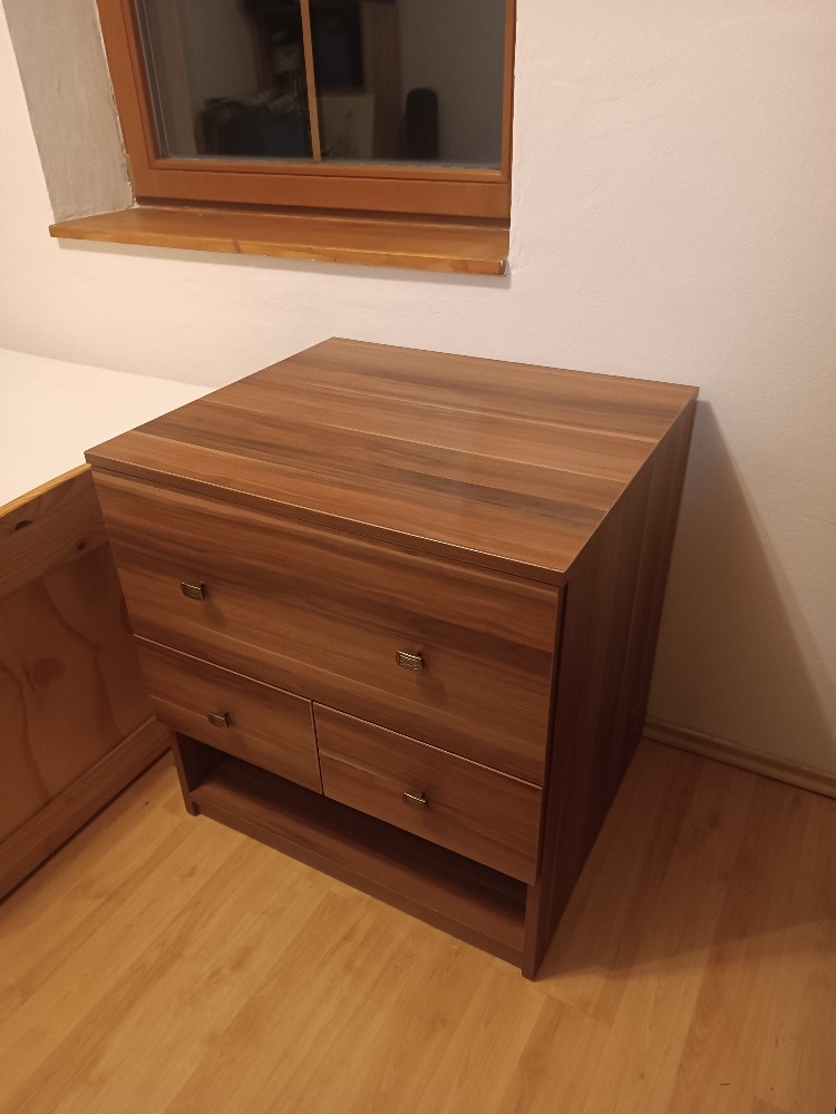 Komoda ve skvělém stavu - 4
