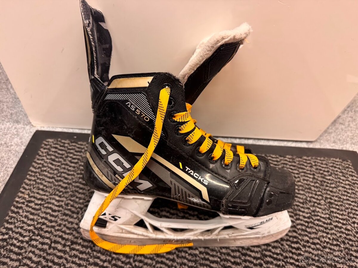 BRUSLE CCM TACKS AS 570, vel. 40,5/6 D - 4