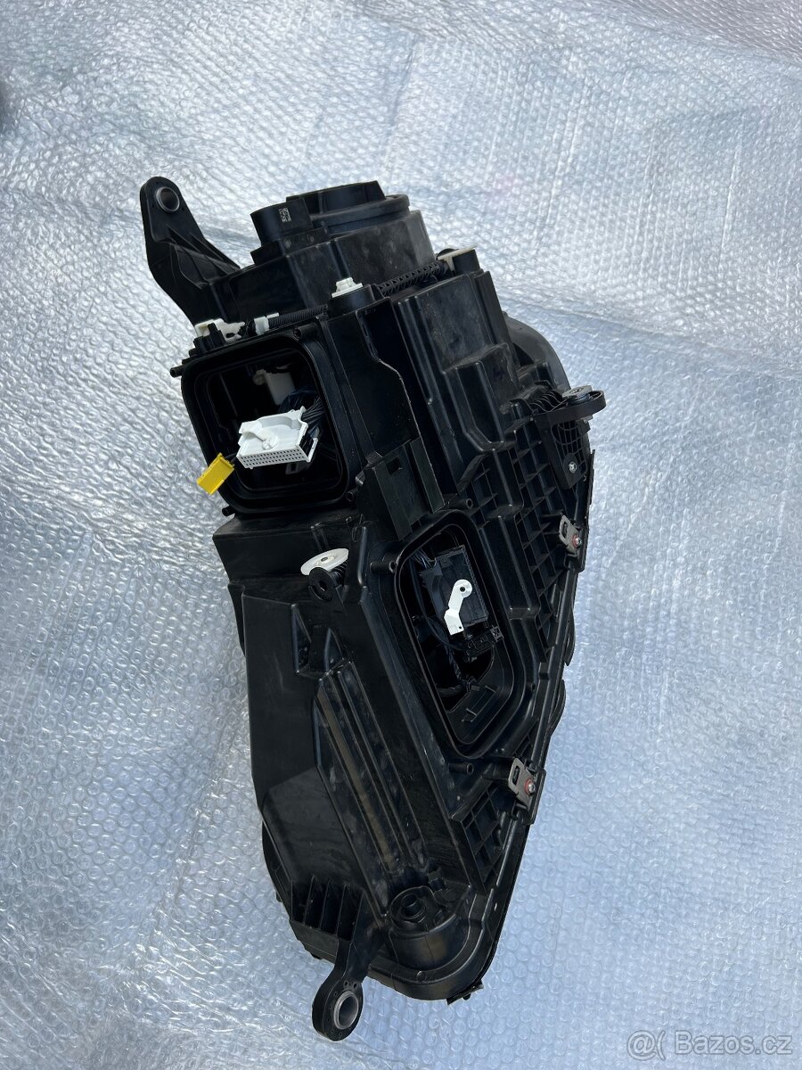 Přední světla na Mercedes X167 GLS - 4