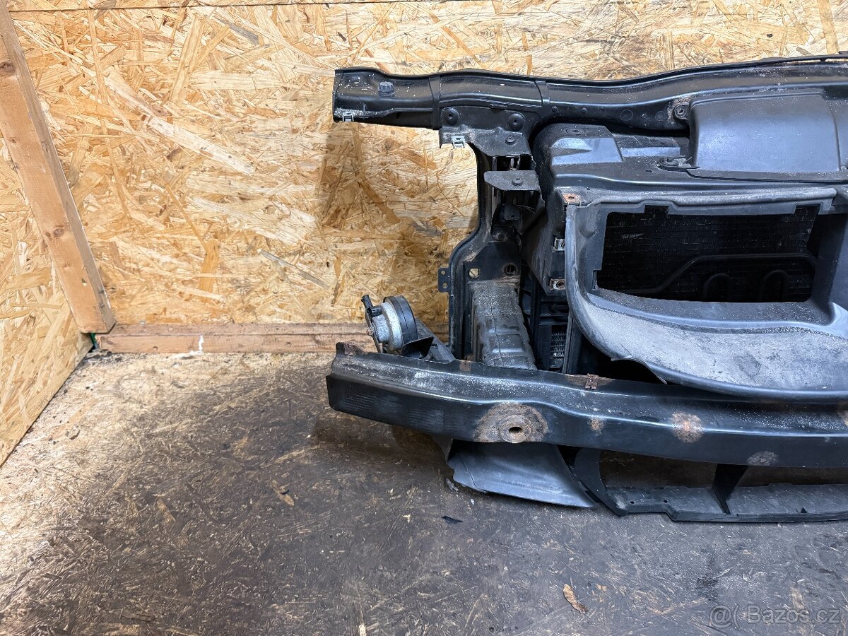 CHLADIČOVÁ STĚNA BMW E91 320D - 4