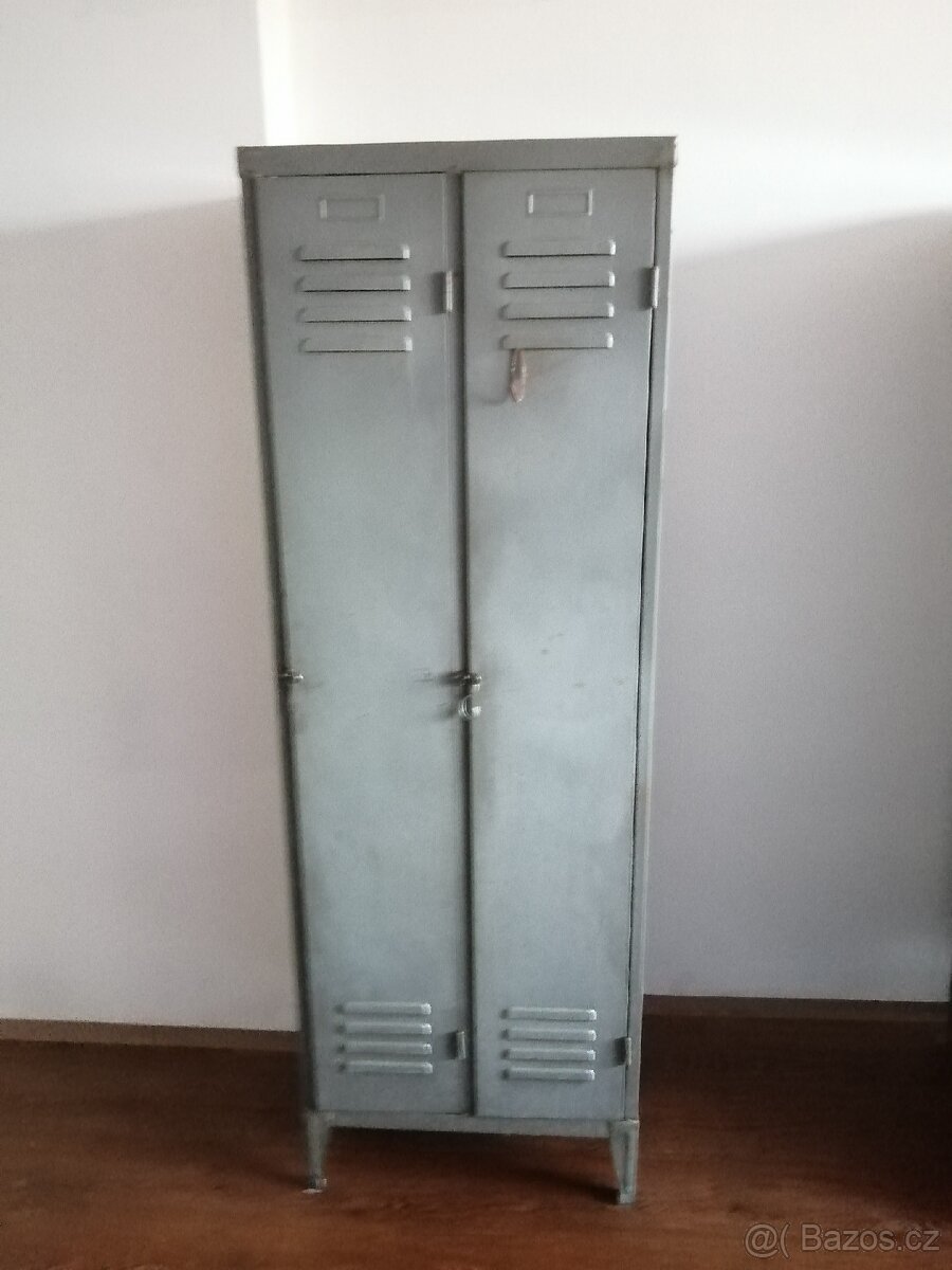 Šatní plechové skříně pro zaměstnance - 4