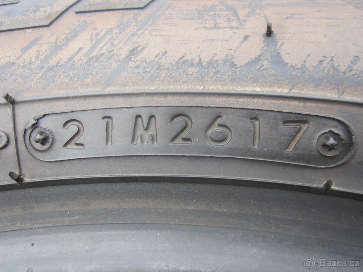 TOYO T1 Sport 225/55R17 - 4