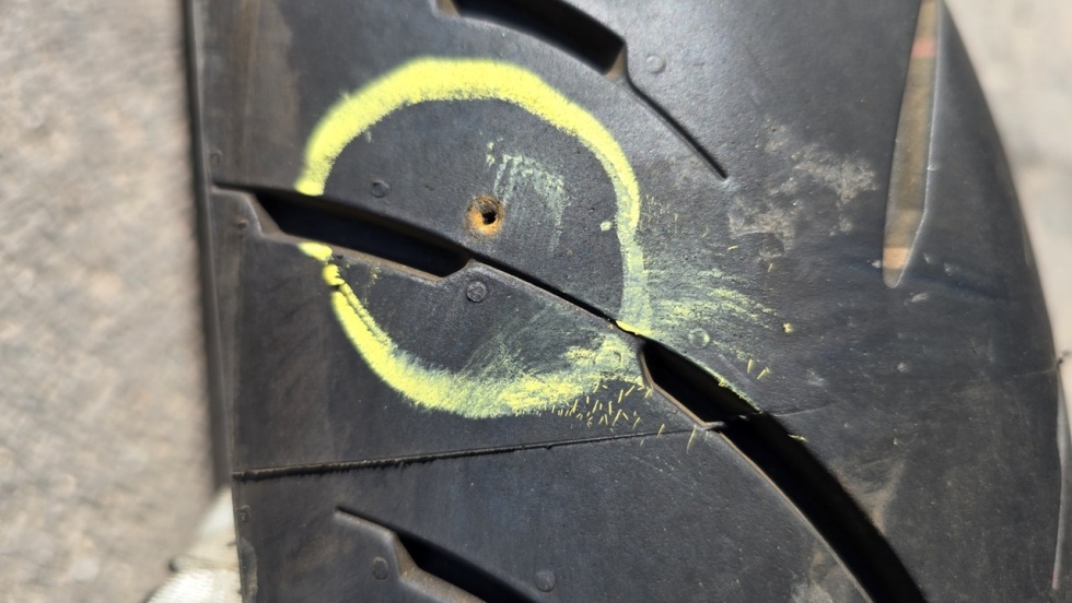 Píchlé Dunlop 150/60/17, DOT1224 - 4
